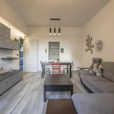Brizio's Flat - Sweet Dreams In Lägenhet